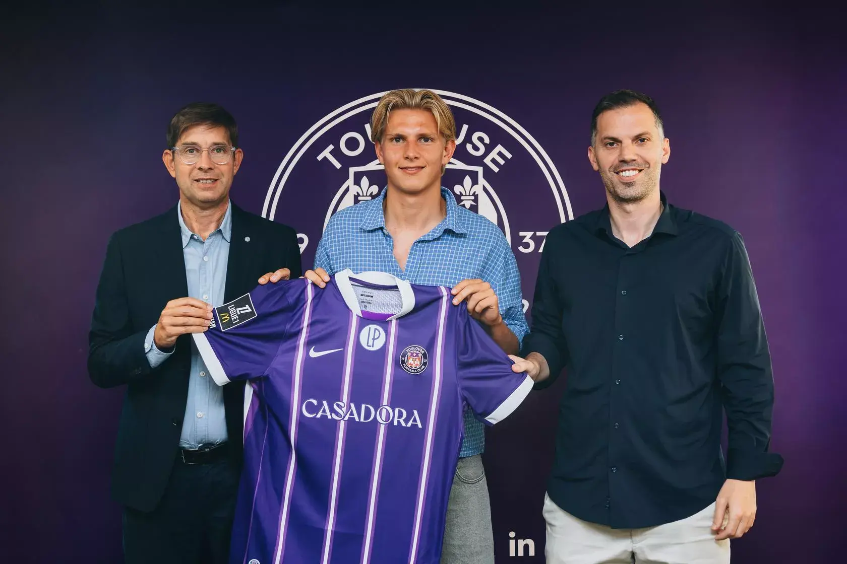 Toulouse signs Thomas Jorgensen and loans David Odogu
