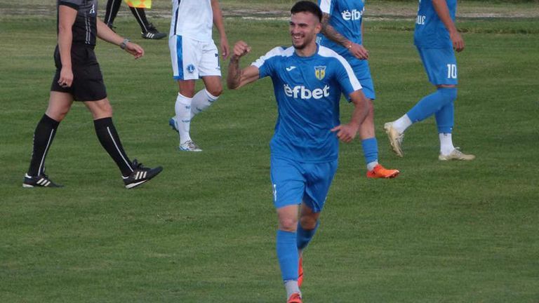 Гигант Съединение надви у дома Атлетик Куклен с 1 0 Двубоят