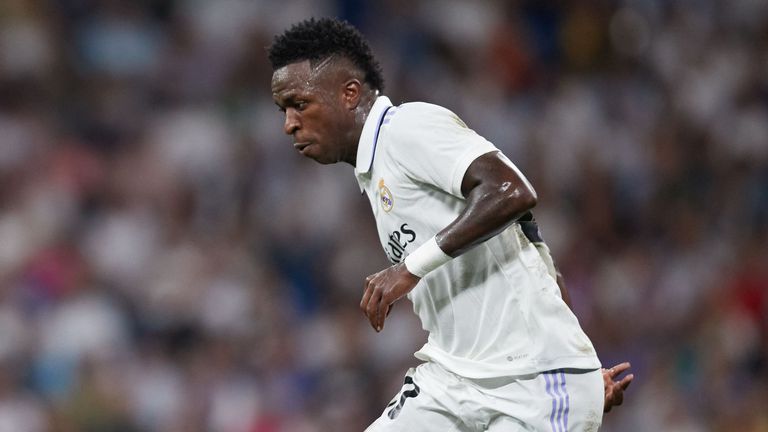 Ла Лига осъди расистките обиди към футболиста на Реал Мадрид
