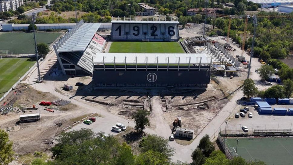 Сериозна работа на "Лаута"