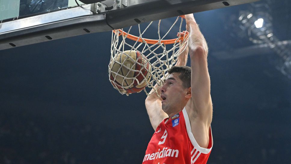 Лука Митрович вече не е баскетболист на Цървена звезда обяви