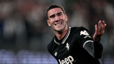 Барселона вижда Влахович като възможен заместник на Левандовски