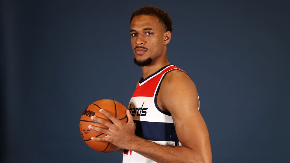 Вашингтон удължи договора на център