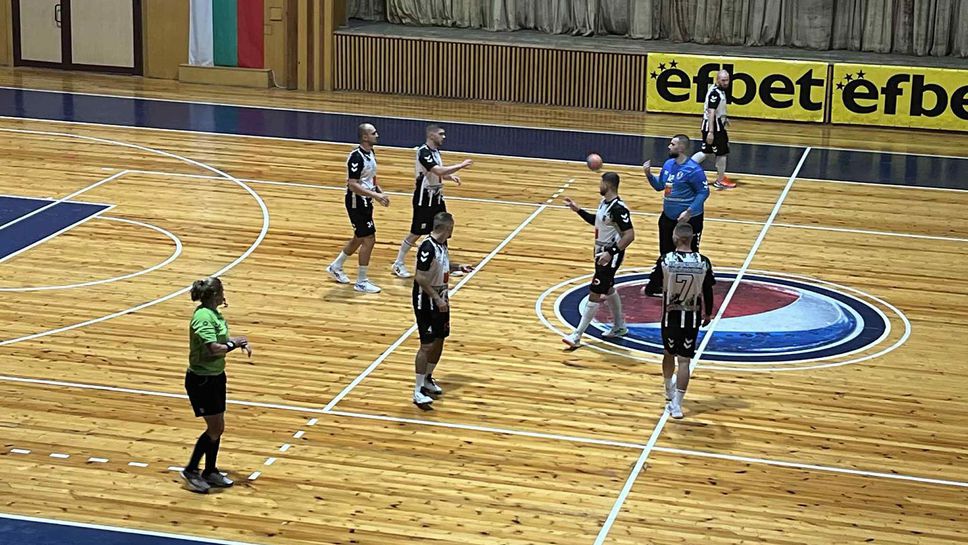 Защитаващият титлата си Локомотив Горна Оряховица се наложи над гостуващия