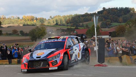 Нювил: Не съм сигурен, че и без катастрофата, щяхме да завършим