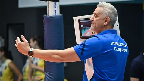 Радослав Арсов: Помолих отбора да се събере и да изиграе един концентриран мач