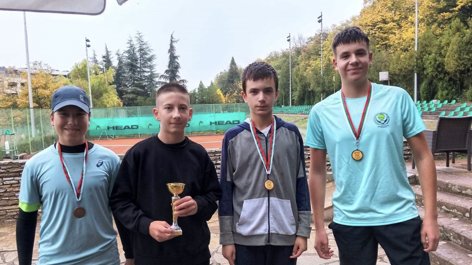 Атанас Янков ТК Свиленград гр Свиленград и Никол Бюлбюлева ТК Макс