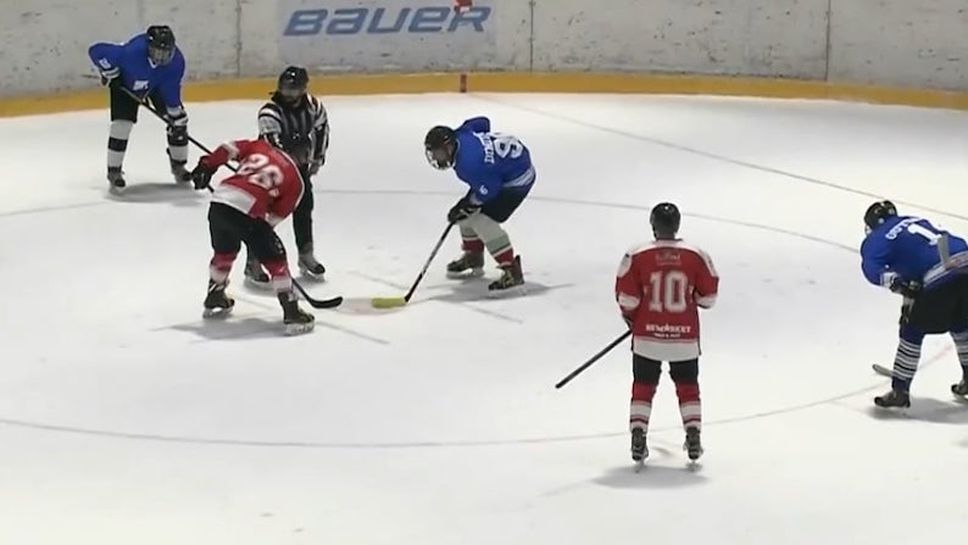 ЦСКА разби Левски с 21:1, вратарят на "сините" със 74 спасявания