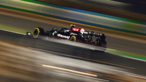 Валтери Ботас най-бърз във втората тренировка в Катар