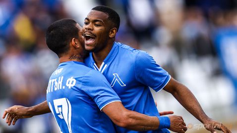  Бразилските футболисти на Левски потеглиха към Дубай 