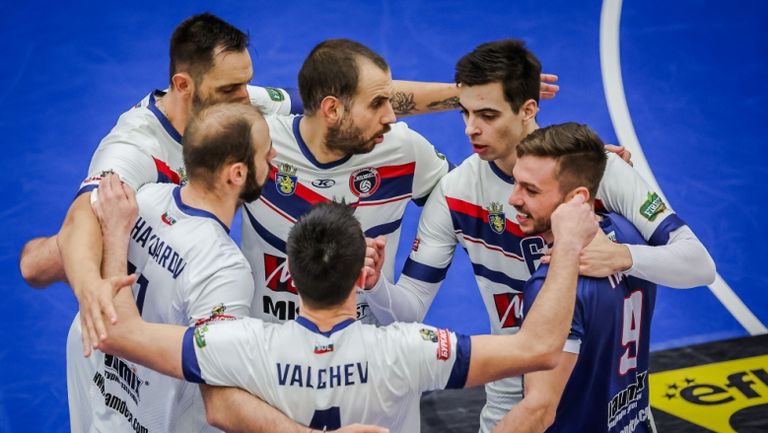 Волейболният отбор на Дея спорт (Бургас) записа едва 3-а победа