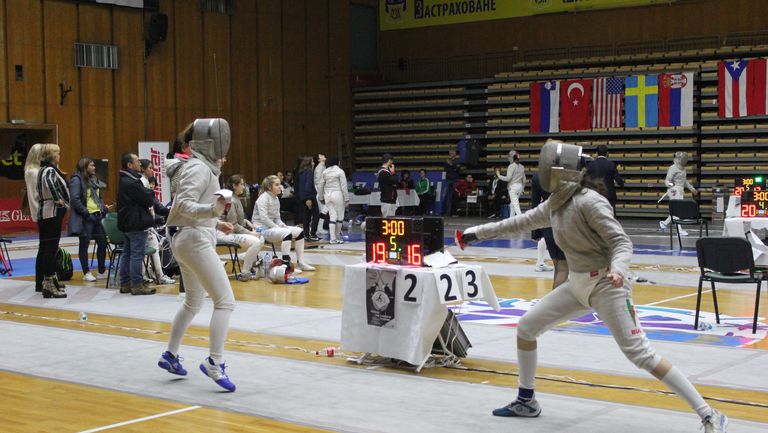 Българските кадетки извоюваха сребърните медали в отборната надпревара на Сабята