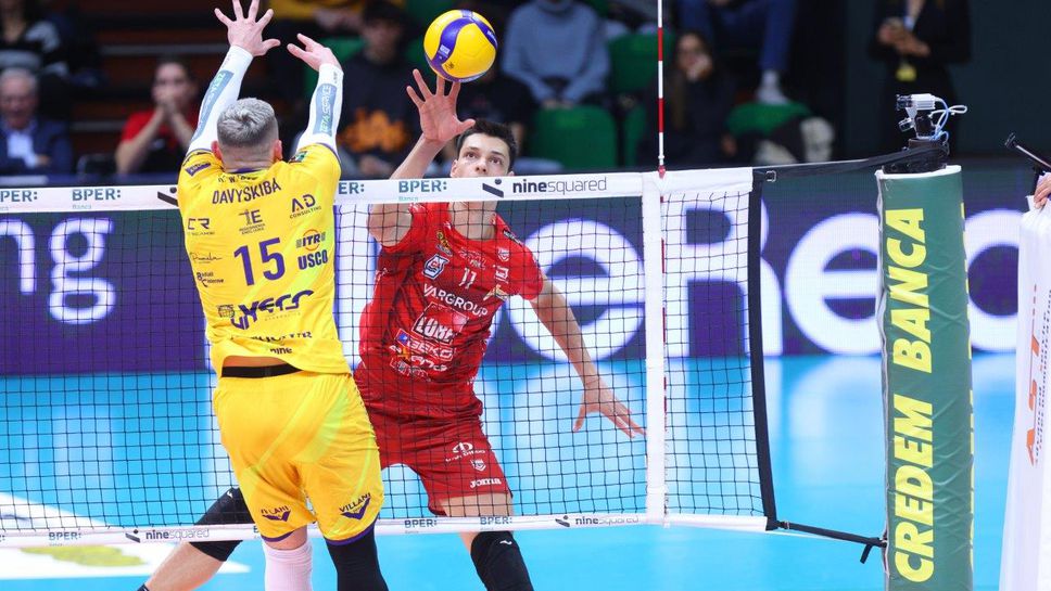 Алекс Николов с 13 точки, Лубе удари Модена