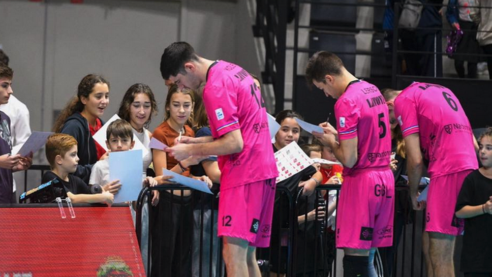 Николай Колев се развихри с 13 точки (4 блока), но Нарбон допусна загуба №7