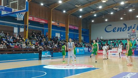 Спартак надви Шумен у дома