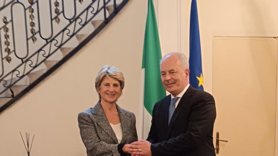 Весела Лечева и посланикът на Италия със съвместни инициативи преди Олимпиадата