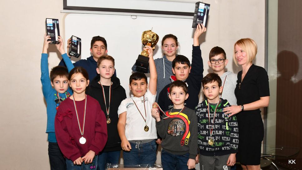 Данаил Попзафиров е шампион на “Коледни звезди”