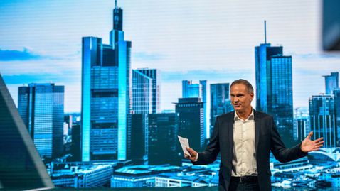  Шефът на Порше описа за неуспеха с Ред Бул 