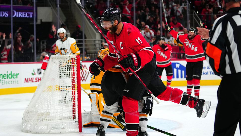 Каролина продължи точковата си серия на 11 поредни мача