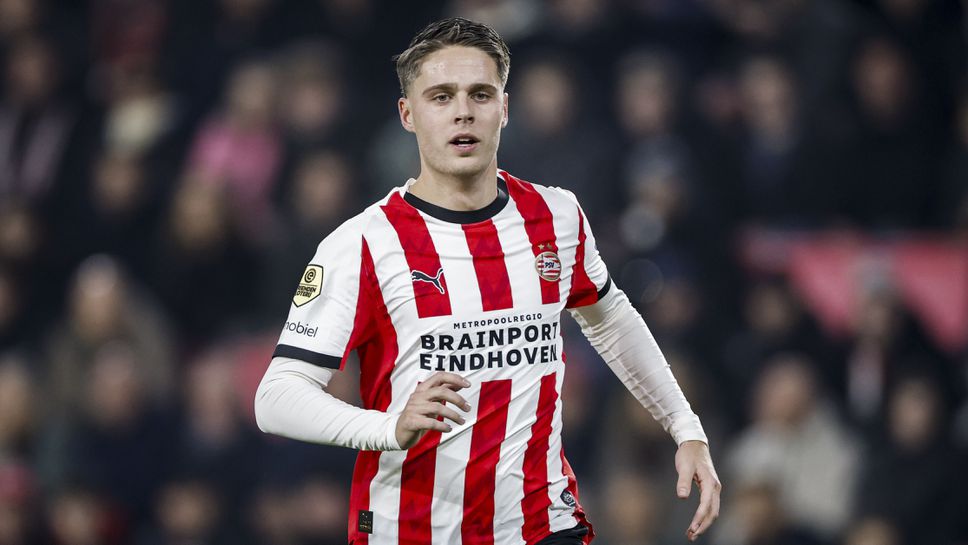 Отборът на Фенербахче ще привлече халфа на ПСВ АйндховенДжоуи Ферман