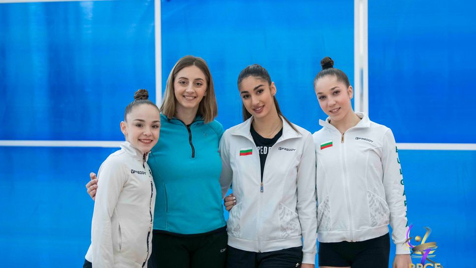 Състезателките от националния отбор по художествена гимнастика жени индивидуално показаха