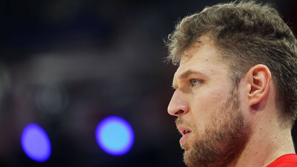 Александър Везенков и Олимпиакос ще се опитат тази вечер да