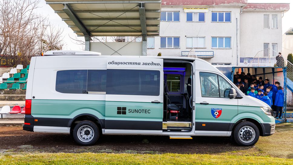 В навечерието на Коледа ДЮШ на Струмска слава получи чисто