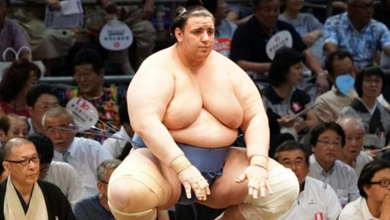 Даниел Иванов-Аоияма допусна осма загуба на турнира по сумо във Фукуока