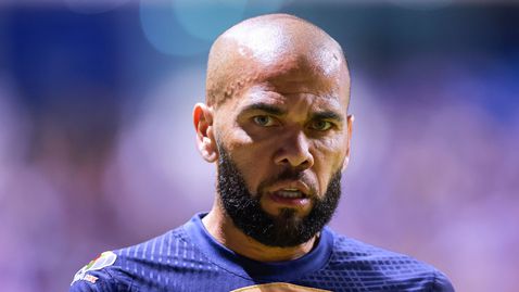  Дани Алвеш остава зад решетките 