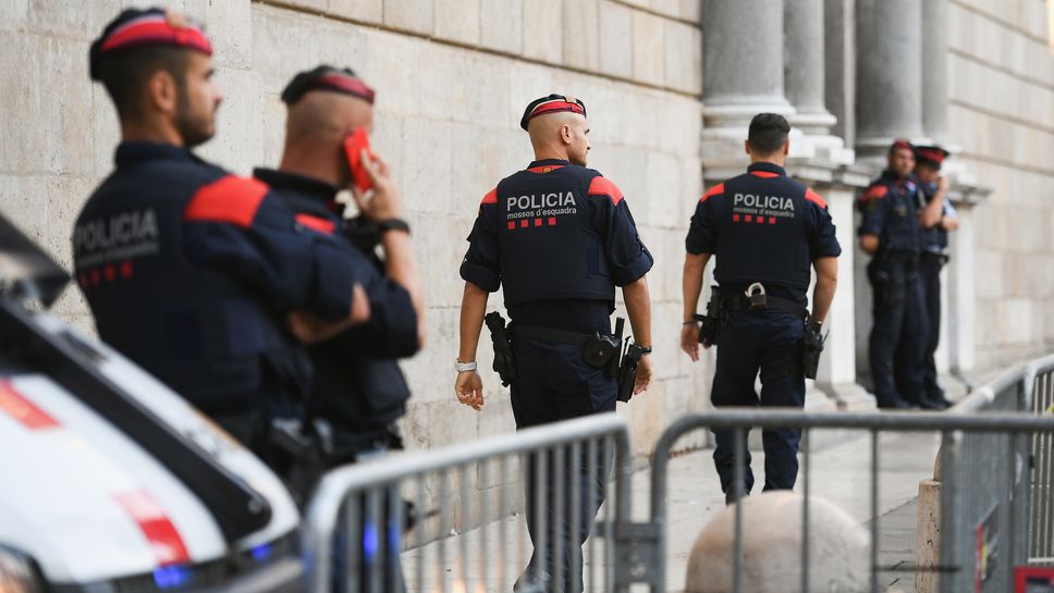 Полицията в Барселона задържа Дани Алвеш