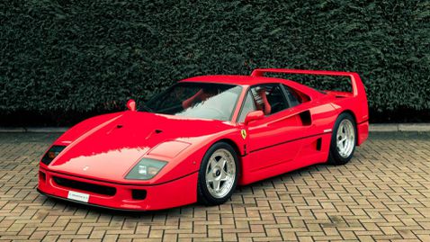  Шефът на Мерцедес продава скъпо Ферари 