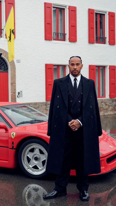 Волф не успял да накара Хамилтън да облече костюм