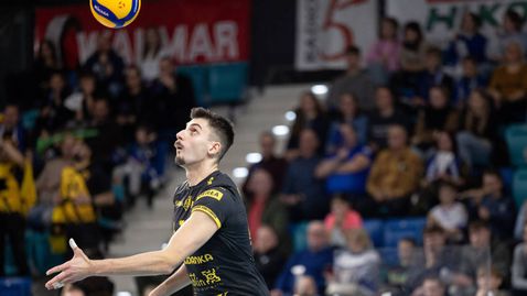 Алекс Грозданов с 8 точки, Богданка с драматична победа от 0:2 в Полша