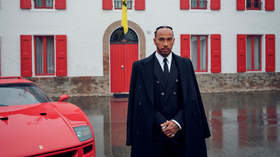 Люис Хамилтън отбеляза първия си ден във Ферари