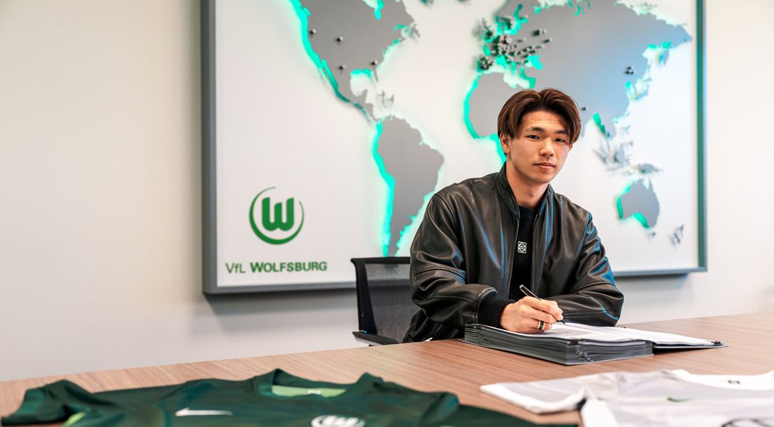 Волфсбург привлече японски нападател