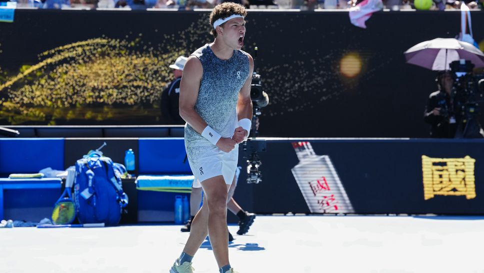 Достигналият до полуфиналите през миналия сезон Бен Шелтън САЩ стартира