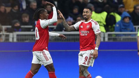  Арсенал нанесе мъчително проваляне на Интер и завоюва първото място в главната фаза на Шампионската лига 