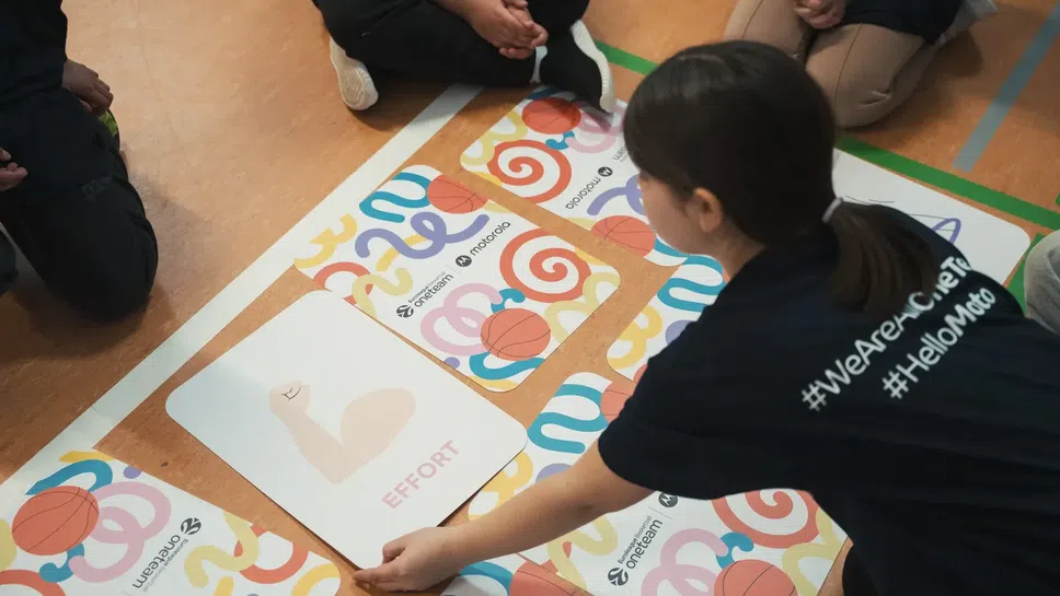 Обществената инициатива Bouncing for Good развивана от програмата One Team