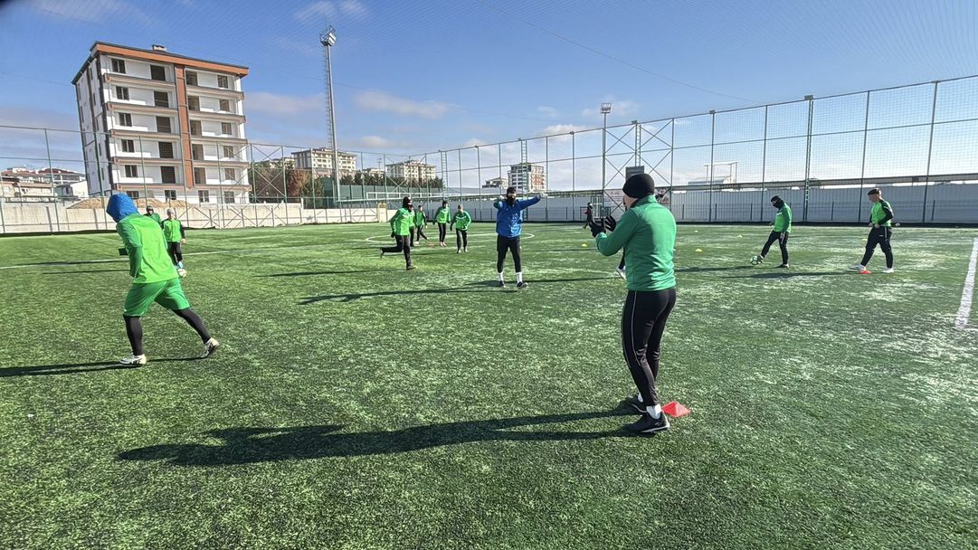 Равенство за Бенковски в Турция