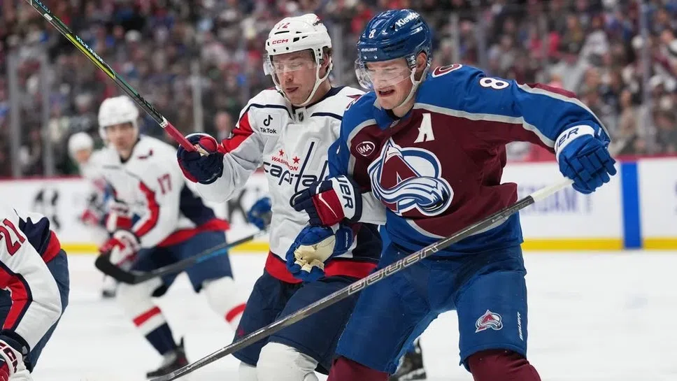 Центърът Нейтън Маккинън достигна границата от 1 100 точки в