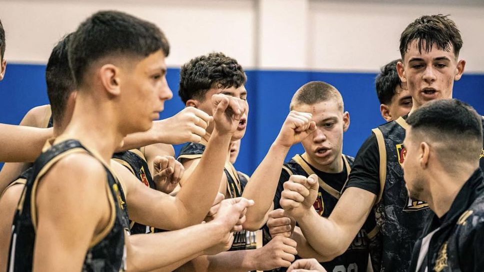 Отборът на Миньор 2015 за юноши до 17 години стана