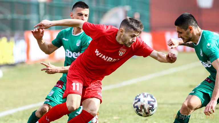 Берое проявява интерес към футболист на Царско село съобщава kotasport