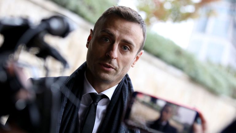  Бербатов: Патова обстановка е, разчитаме ФИФА да се намеси 