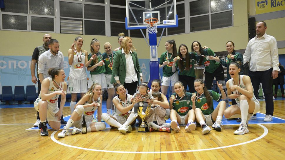Берое отново повали Монтана и вдигна трета поредна Купа на България