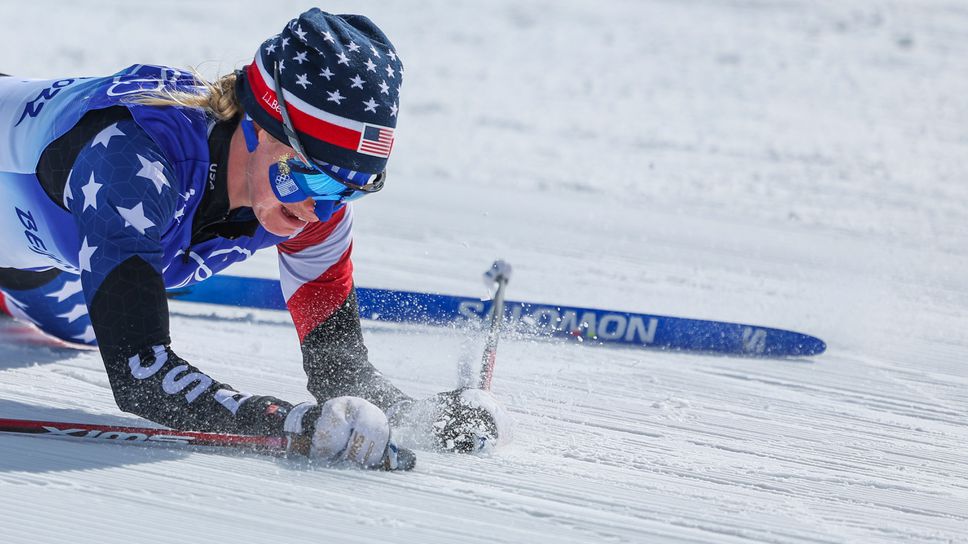 Джесика Дигинс спечели сребърния медал в ски бягането 24 часа след хранително натравяне 🥈
