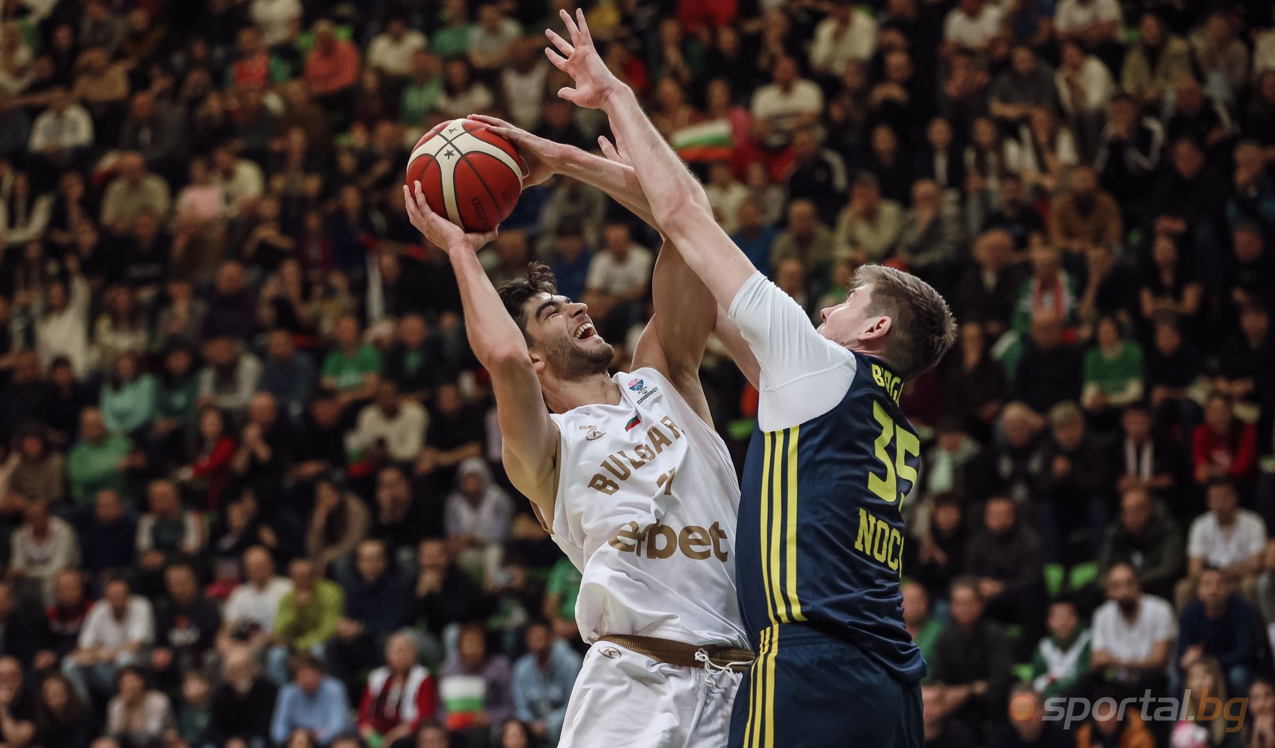 България 81:77 Швеция