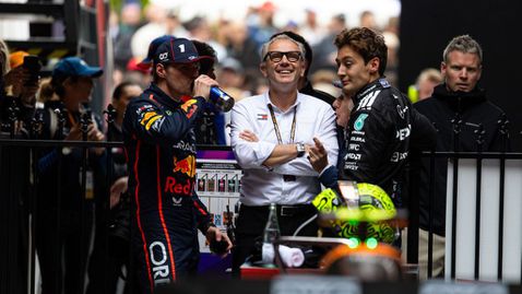 Шефът на Формула 1: Гарантирам, че Макс няма да си тръгне