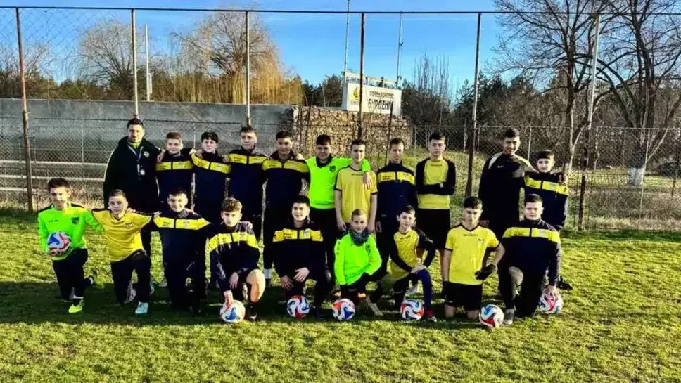 Централният защитник на Арда Кърджали Мартин Паскалев поднесе специален подарък