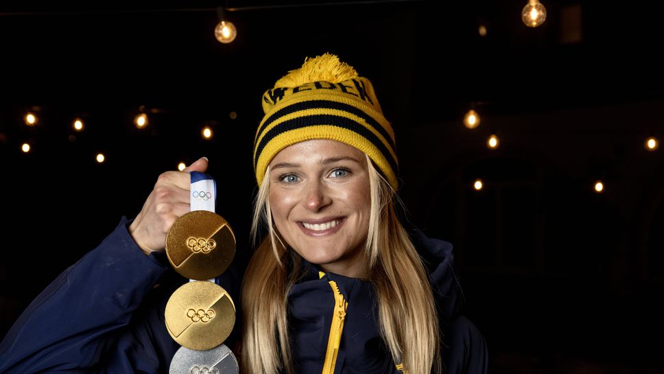 Шведските състезатели по ски бягане Фрида Карлсон Йона Сундлинг и