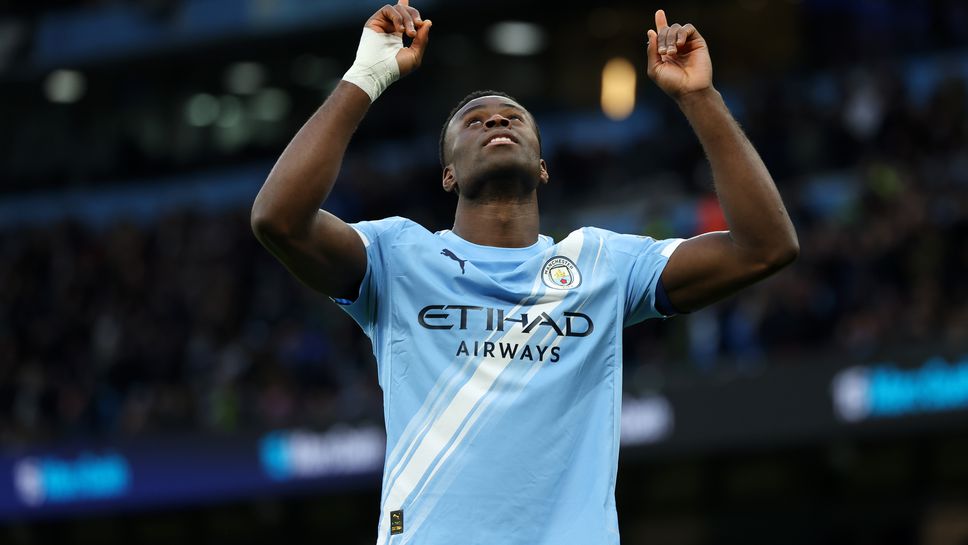 Манчестър Сити вече диша във врата на Арсенал